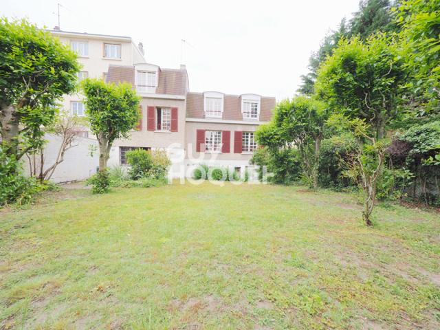 Maison 11 pièces 236 m²