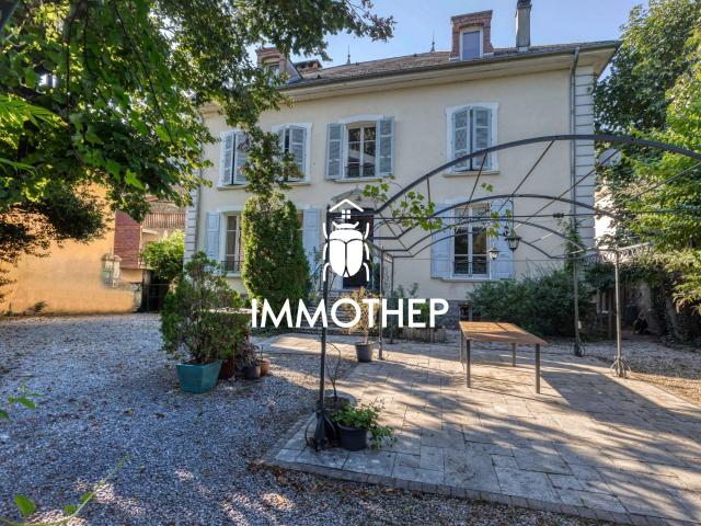 Maison 11 pièces 343 m²
