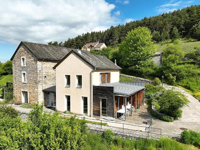 Maison 11 pièces 340 m²