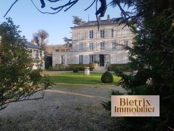 Maison 11 pièces 340 m²