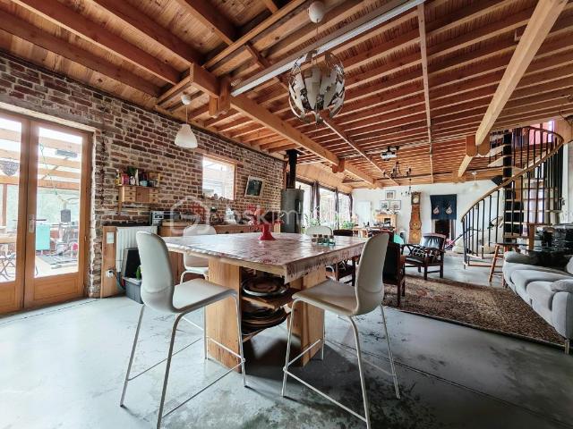 Maison 11 pièces 340 m²