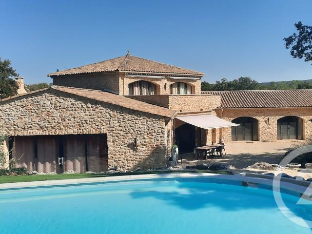 Maison 11 pièces 341 m²