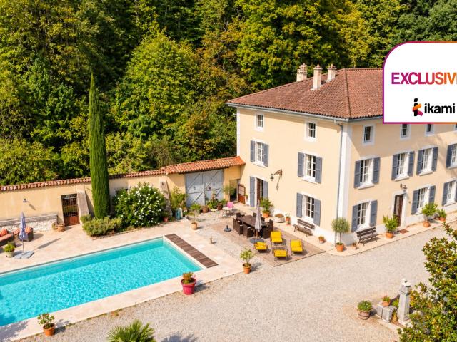 Maison 11 pièces 347 m²