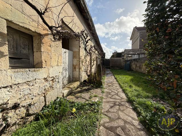 Maison 11 pièces 346 m²