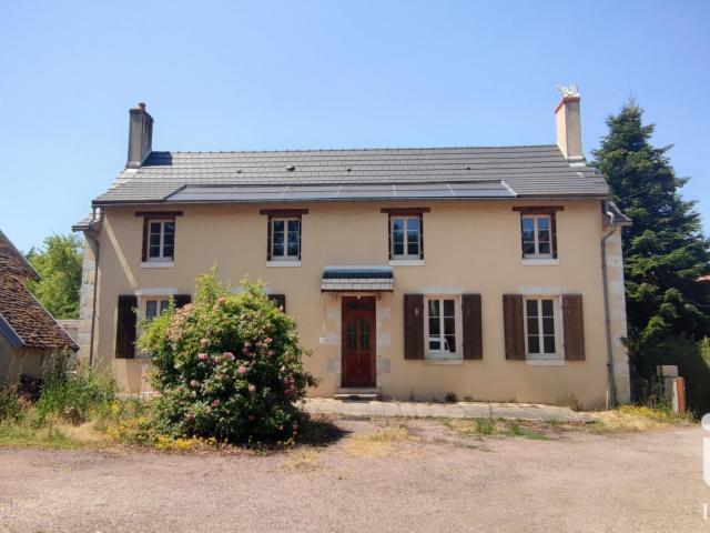 Maison 11 pièces 349 m²