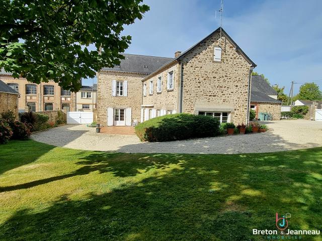 Maison 11 pièces 351 m²