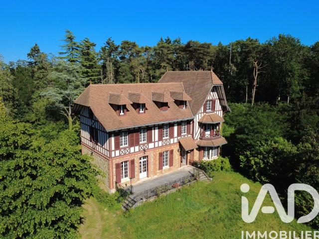 Maison 11 pièces 357 m²