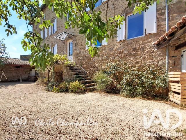 Maison 11 pièces 357 m²