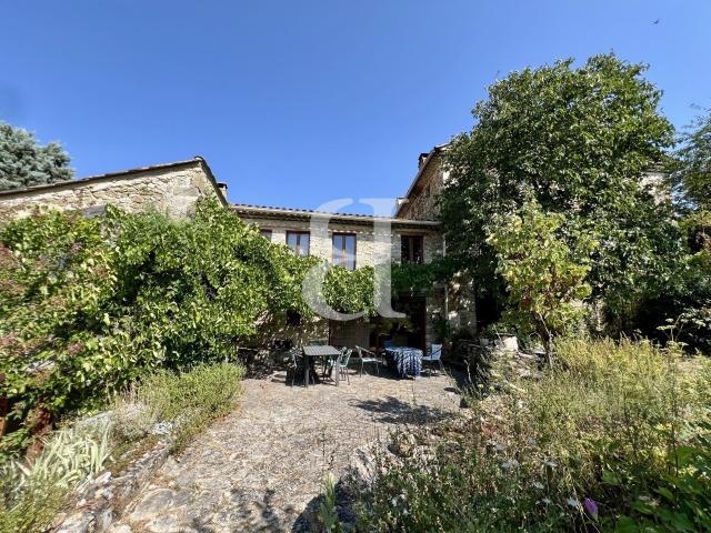 Maison 11 pièces 355 m²