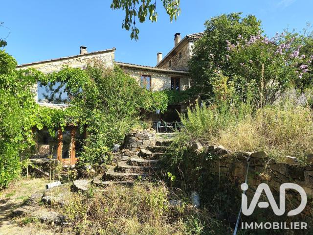 Maison 11 pièces 355 m²