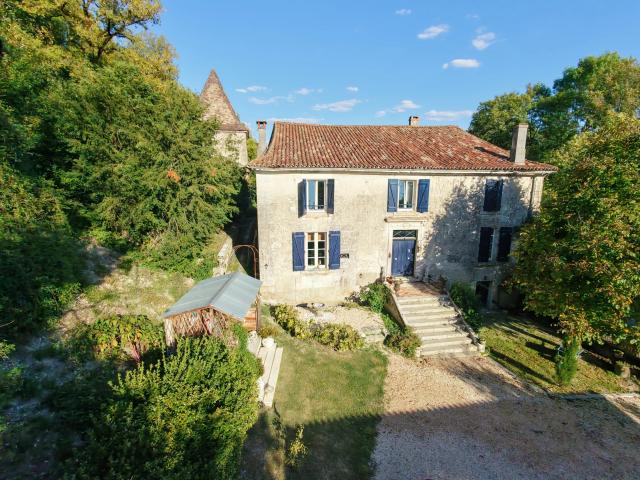 Maison 11 pièces 356 m²
