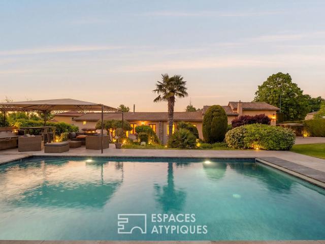 Maison 11 pièces 360 m²