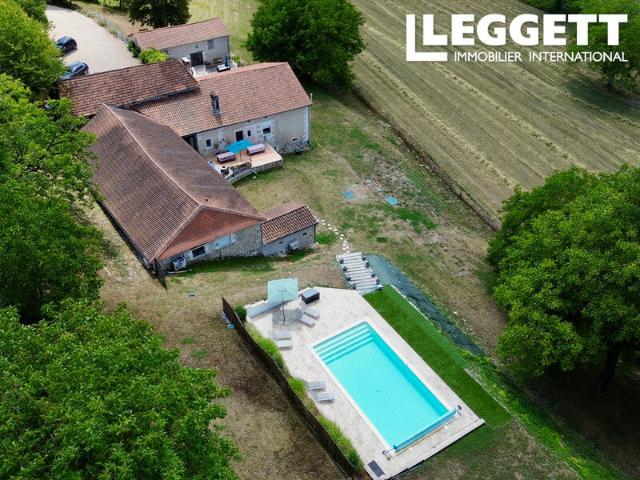 Maison 11 pièces 296 m²