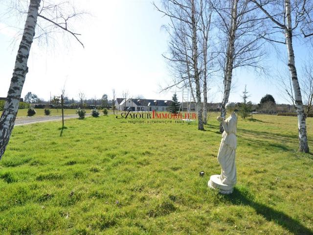Maison 11 pièces 373 m²