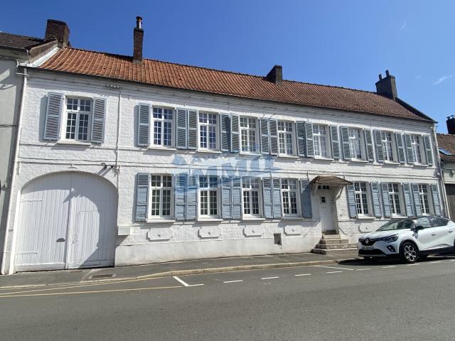 Maison 11 pièces 370 m²