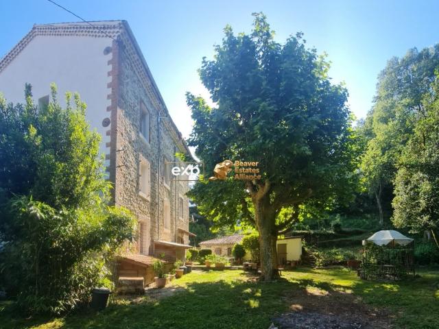 Maison 11 pièces 375 m²