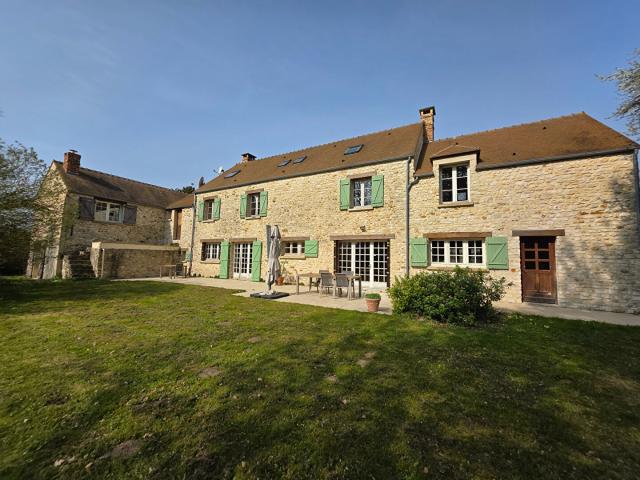 Maison 11 pièces 380 m²