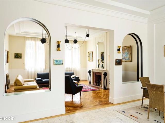 Maison 11 pièces 380 m²