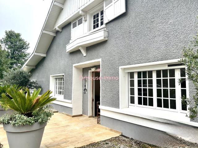 Maison 11 pièces 380 m²