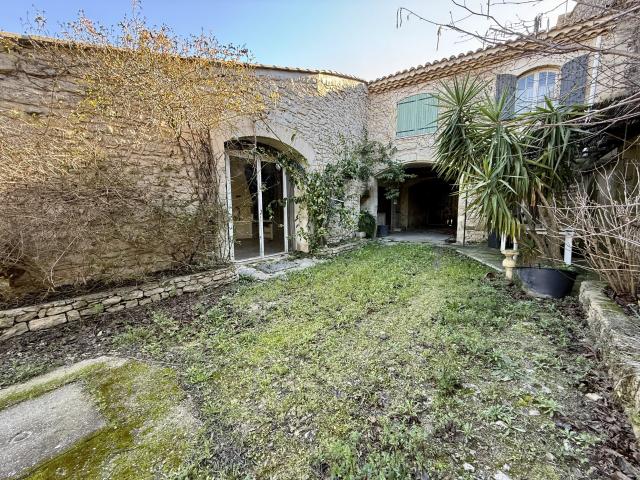 Maison 11 pièces 390 m²