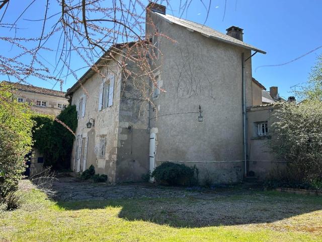 Maison 11 pièces 392 m²