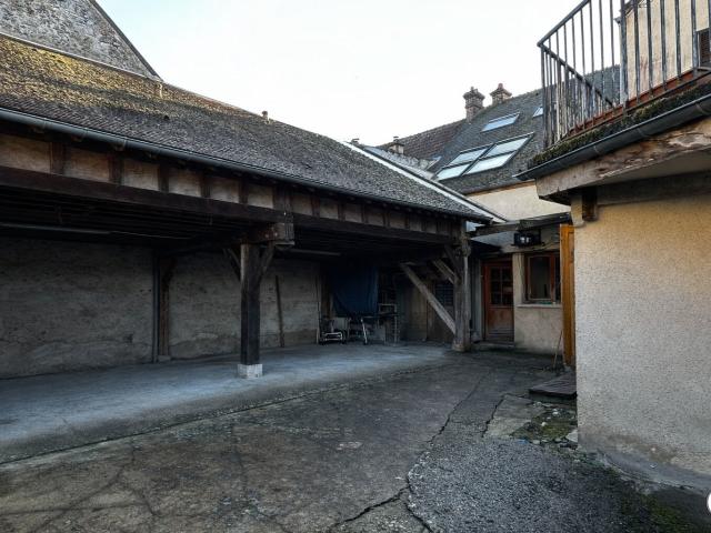 Maison 11 pièces 394 m²