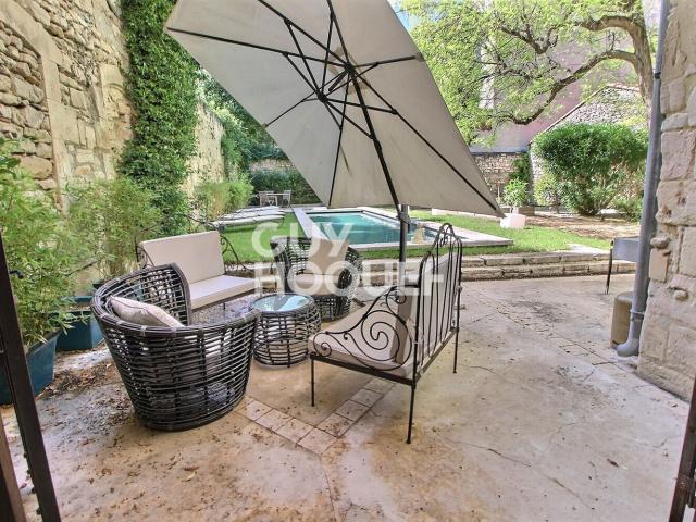 Maison 11 pièces 395 m²