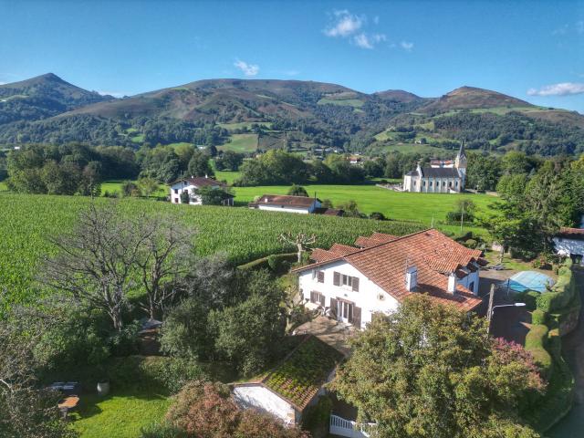 Maison 11 pièces 395 m²
