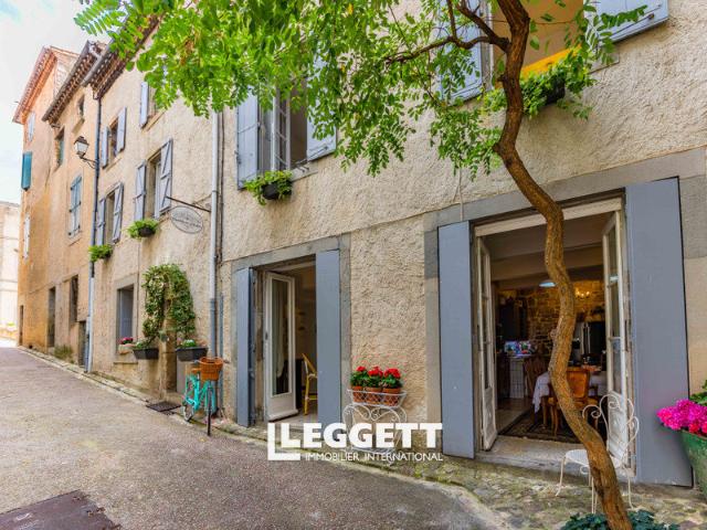 Maison 11 pièces 303 m²