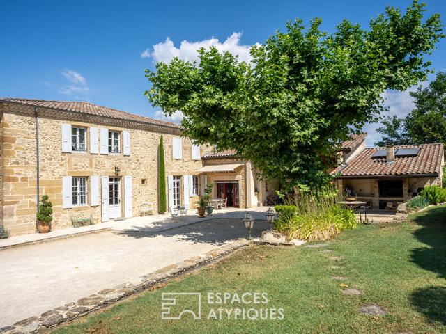 Maison 11 pièces 303 m²