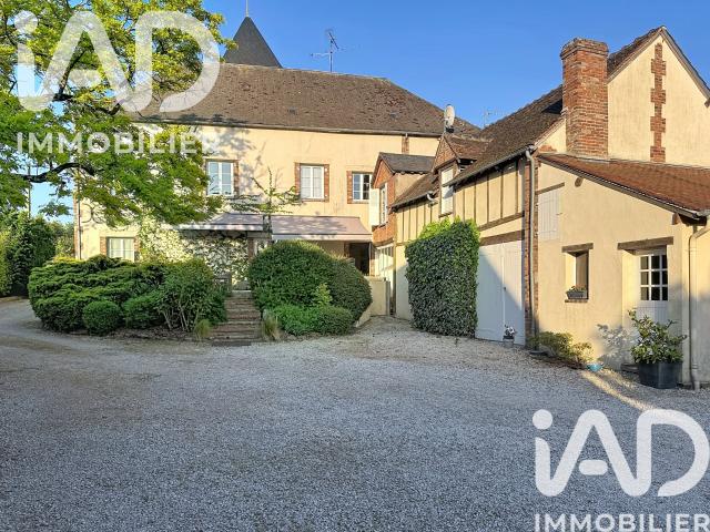 Maison 11 pièces 300 m²