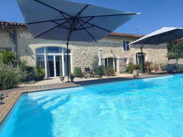 Maison 11 pièces 300 m²