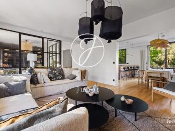 Maison 11 pièces 300 m²