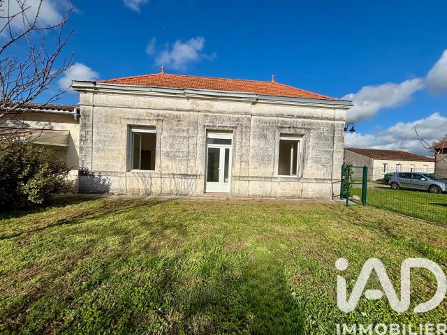 Maison 11 pièces 300 m²