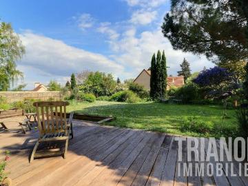 Maison 11 pièces 301 m²