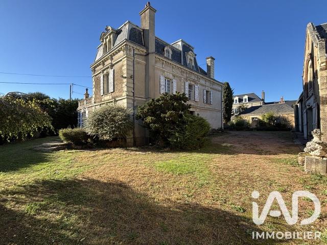 Maison 11 pièces 302 m²