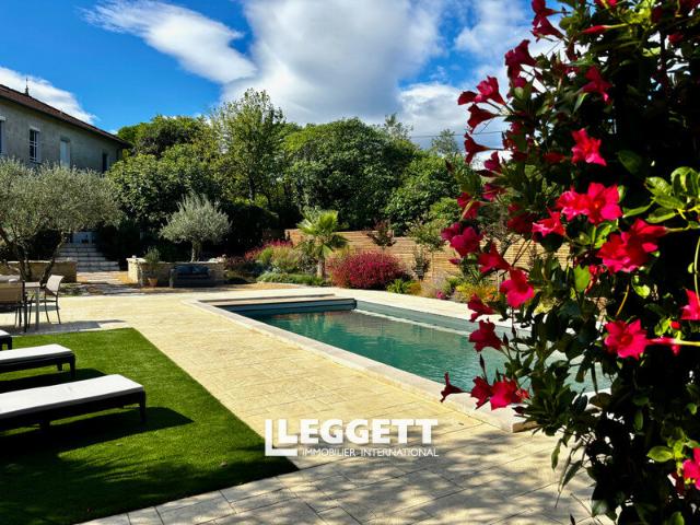 Maison 11 pièces 307 m²