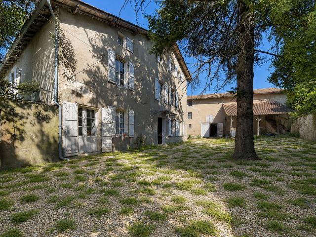 Maison 11 pièces 304 m²