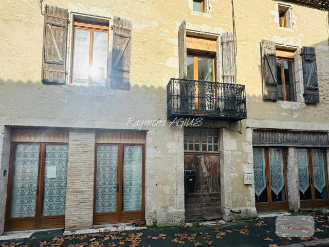 Maison 11 pièces 304 m²