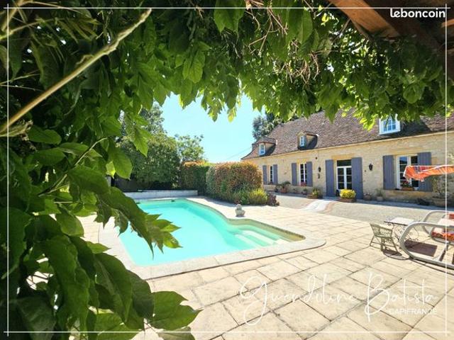Maison 11 pièces 306 m²