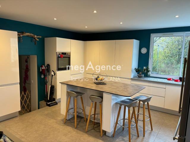 Maison 310 m²