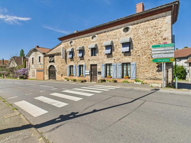 Maison 11 pièces 311 m²