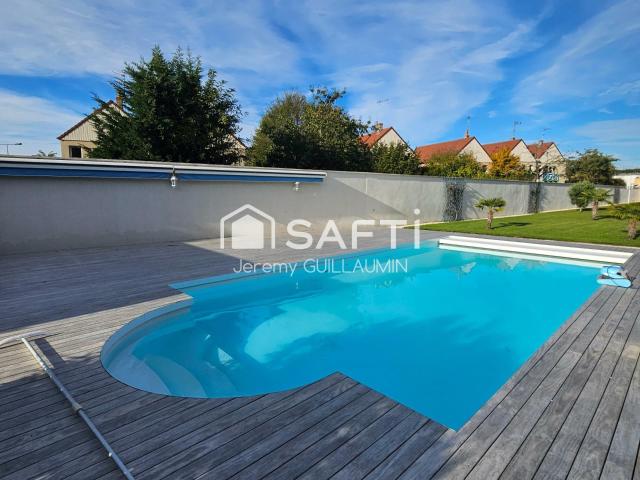 Maison 11 pièces 311 m²