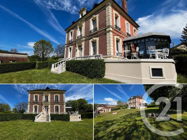 Maison 11 pièces 314 m²