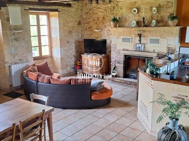 Maison 11 pièces 319 m²