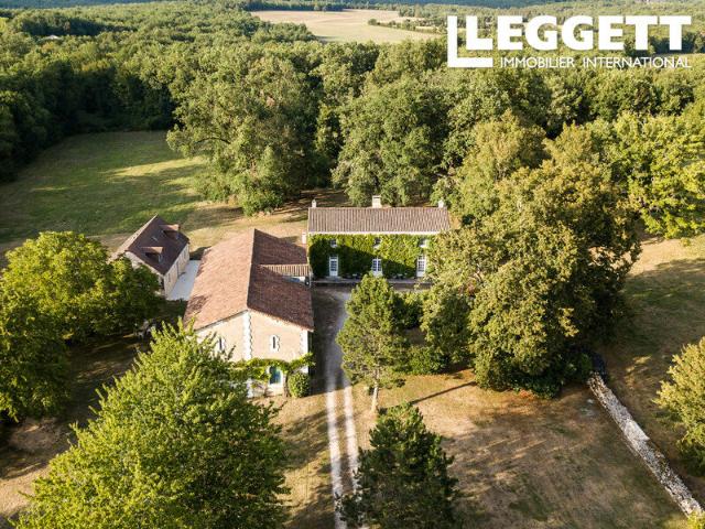 Maison 11 pièces 320 m²