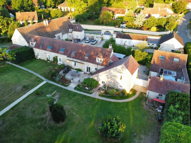 Maison 11 pièces 320 m²