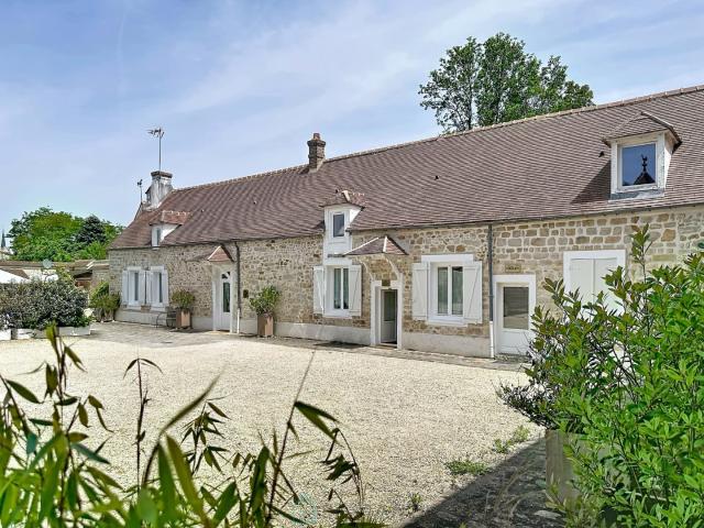 Maison 11 pièces 320 m²