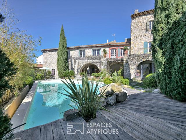Maison 11 pièces 320 m²