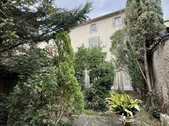 Maison 11 pièces 320 m²